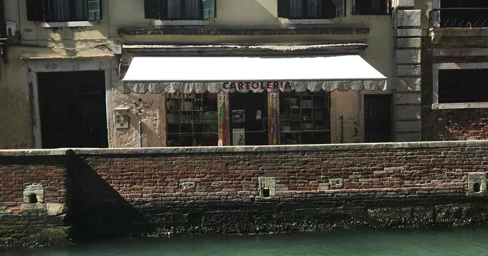 interni cartoleria 