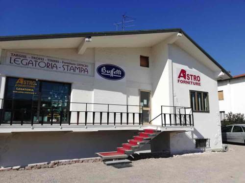 Cartoleria Astro Forniture
