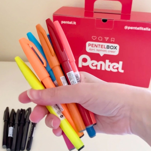 Unboxing Pentel Miko Chan 